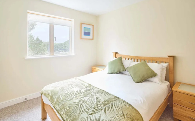 Host Stay Newport House Apartment