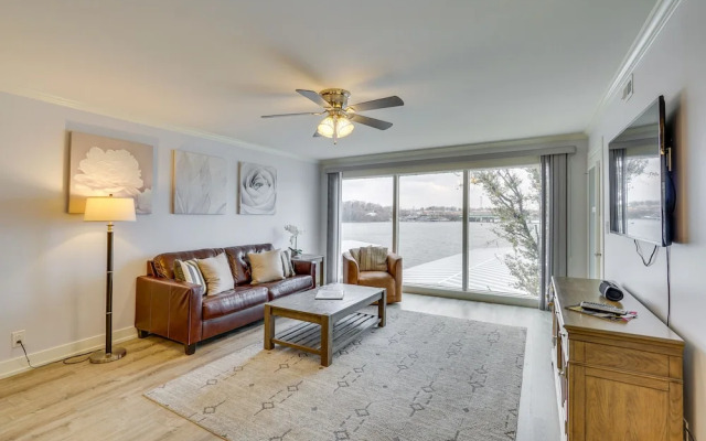 Lakefront Condo w/ Balcony in Osage Beach!