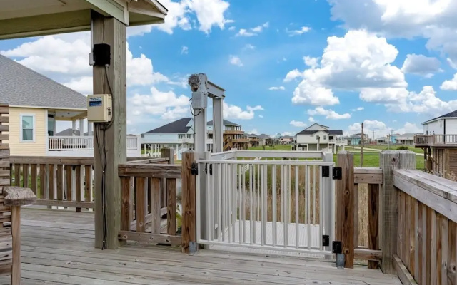 Viewtastic 3 Bedroom Home by RedAwning