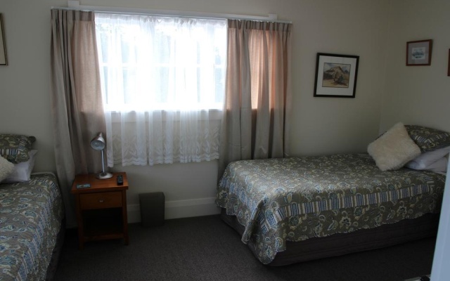 Pentland House B&B – Guest Rooms – Whangarei