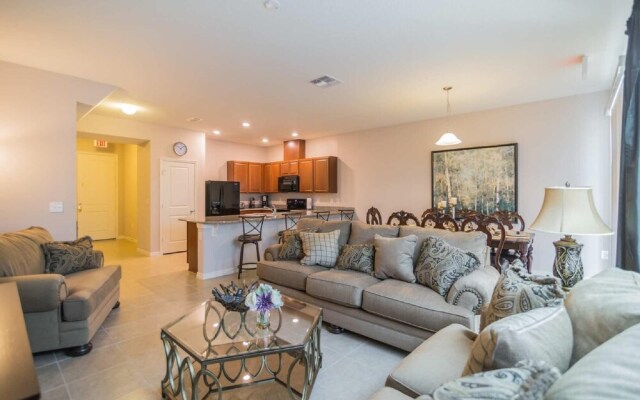 5135 Compass Bay