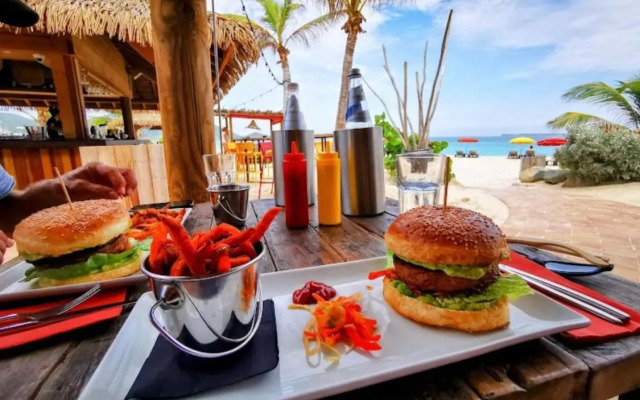 Esmeralda Resort