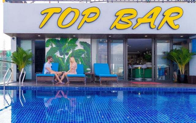 Отель Sana Danang Beach