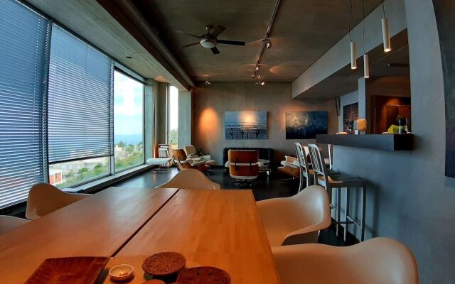 ArtHouse