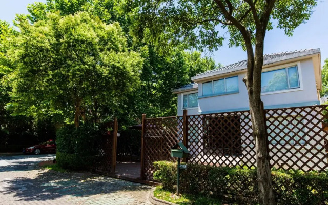 Smart House with 3 Suites