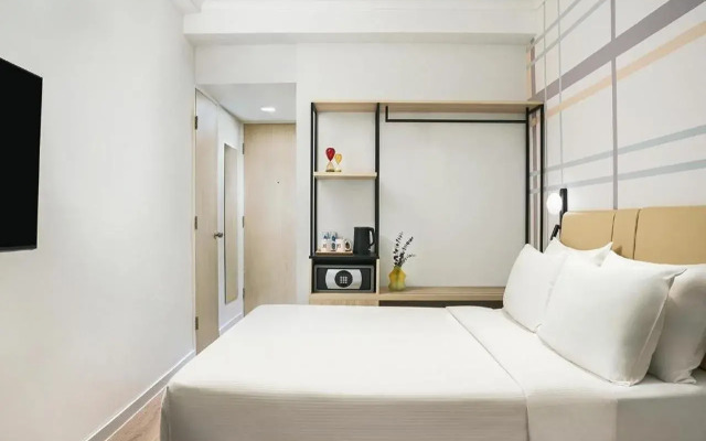 Ying'nFlo, Wesley Admiralty, Hong Kong