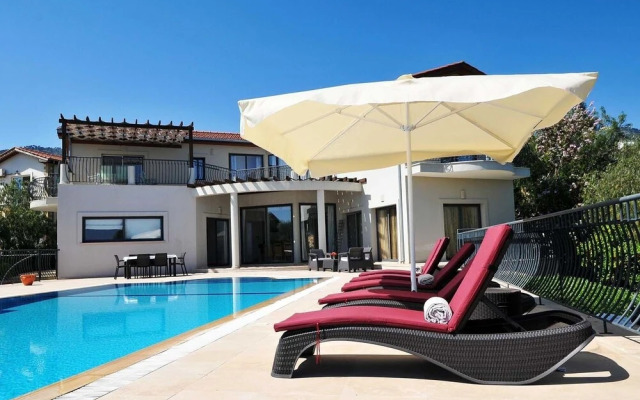 Villa Amelia by Amy Villas