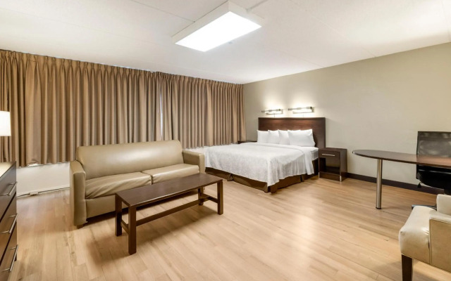 Red Roof Inn PLUS+ Boston - Woburn/ Burlington