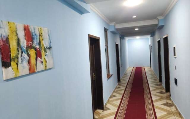 Ariva Center Hotel