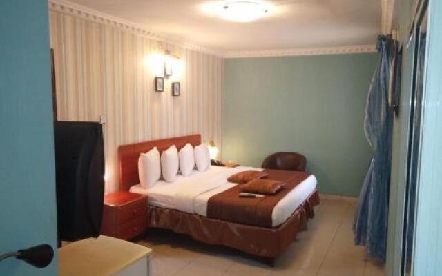 Presken Hotels @ Opebi, Lagos