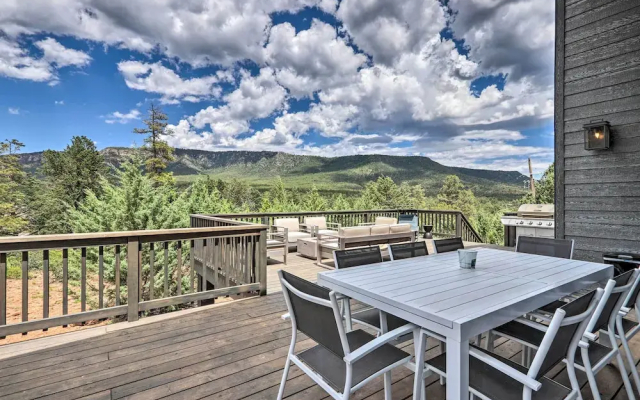 Fire Pit, Deck & Mtn Views: Upscale Pine Cabin!