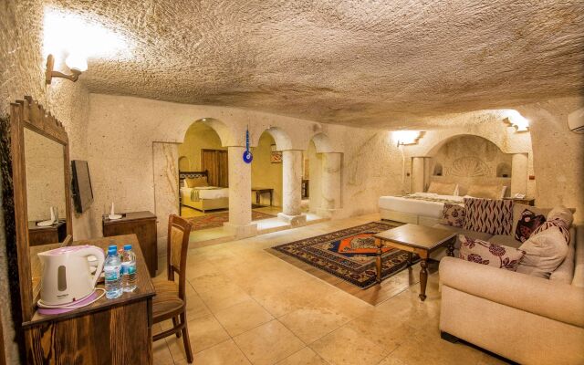 Artemis Cave Suites - Adults Only