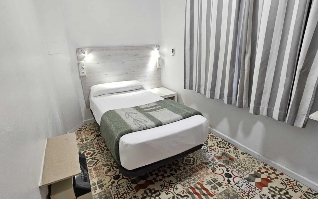 Hostel Almansa