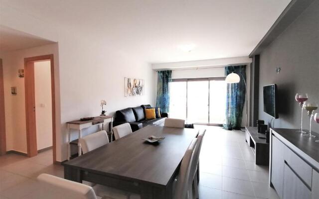 Paraiso Sol Rocha Luxurious beach apartment