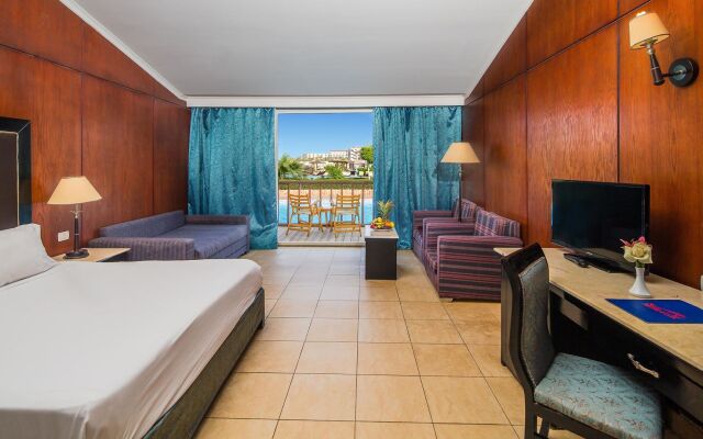 SUNRISE Alora Aqua Park Resort