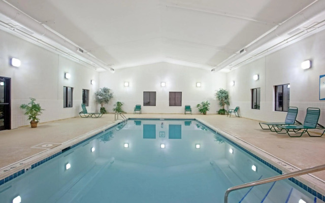 Staybridge Suites, Lincolnshire by IHG