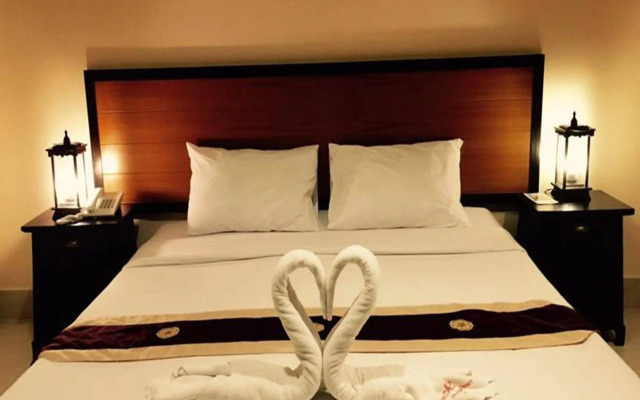 Rayong Lanna Hotel