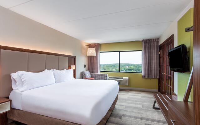 Holiday Inn Express Hauppauge-Long Island