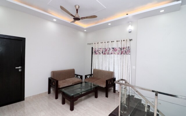 OYO 17063 Home Spacious 3BHK Naukuchiatal
