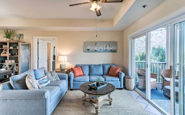 Breezy Darien Condo w/ Tranquil Marsh Views!