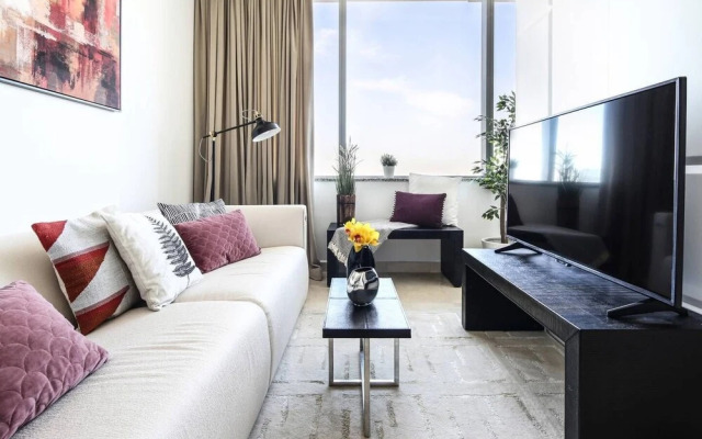 Stylish and Light Studio in Difc!