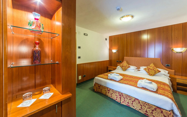 Hotel Excelsior Planet