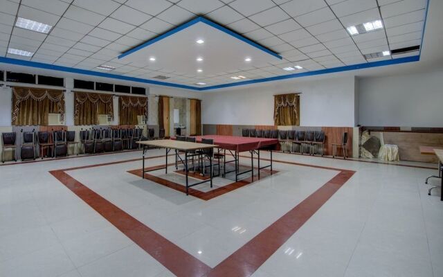 OYO 4275 Hotel Sunraj Residency