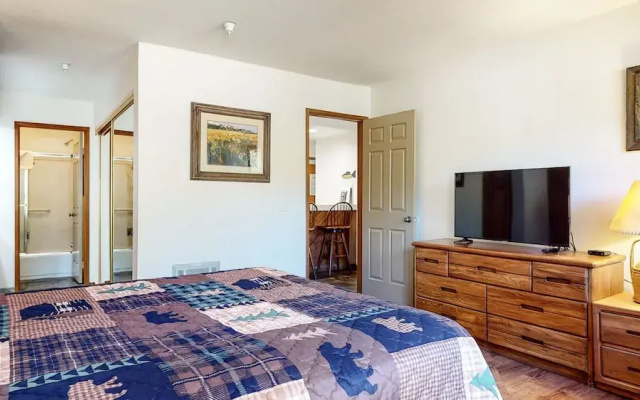 Aspen Creek #215 - Hot Tubs, Near Golf & Hiking