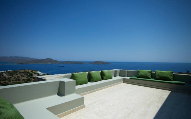 Villa Queen