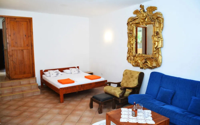 Apartments Cirkovic