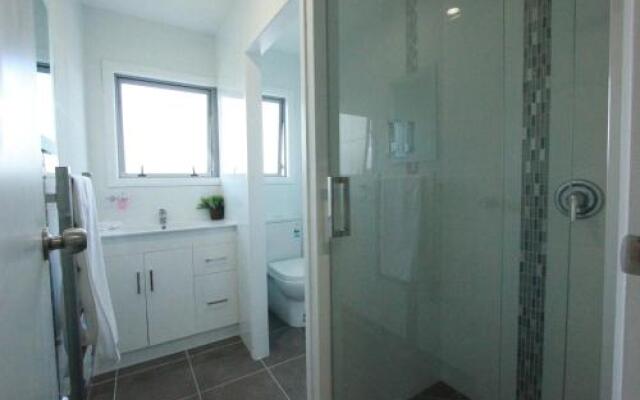 Rose Apartments Unit 1 Central Rotorua-Accommodation&Spa