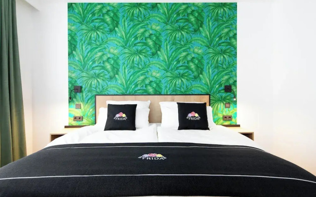 Frida Hotel & Cafe