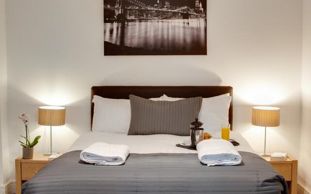 Base Serviced Apartments - Cumberland Street