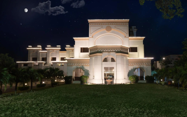 The Competent Palace Hotel