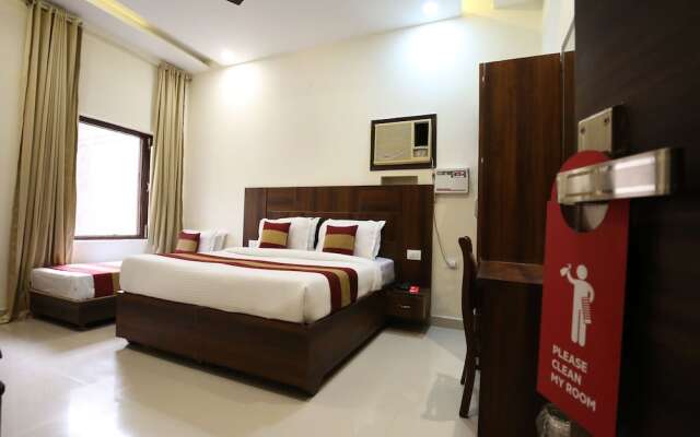 OYO 9727 Hotel Welcome Inn 2