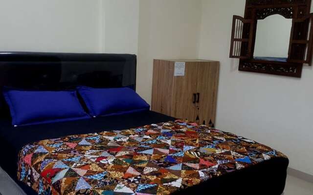 Family Home Ratmono JIH