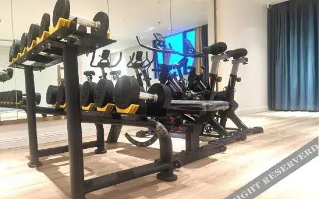 O.Live Social (Guilin Elephant Trunk Hill Two Rivers and Four Lakes Store)