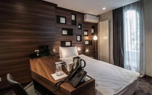 Best Western Premier Natalija Residence