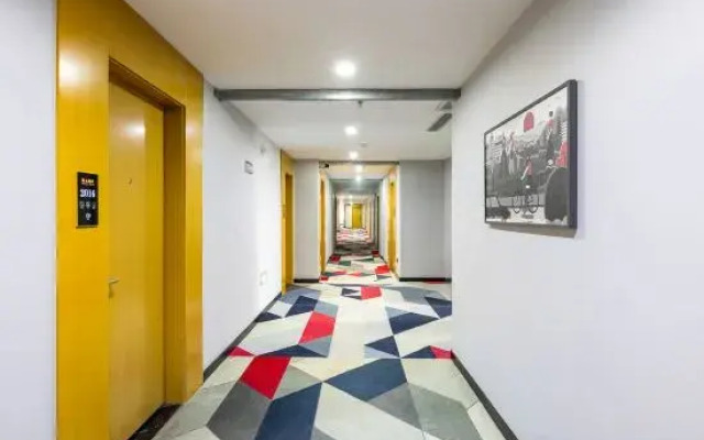 Shankee Hotel (Korla Kongque River)