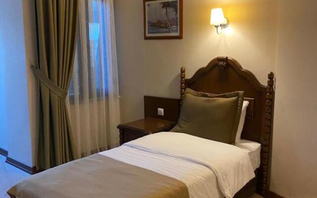 Büyük Levent Hotel