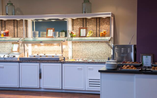 Holiday Inn Lincoln by IHG