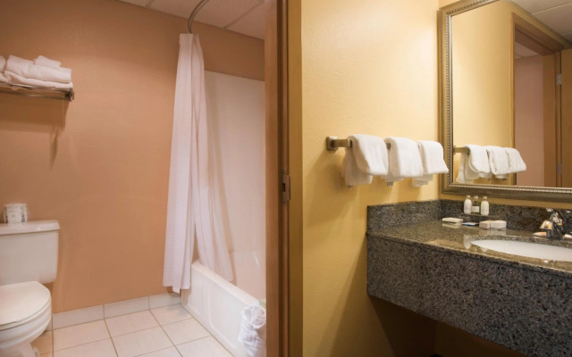 The Landing Hotel & Restaurant