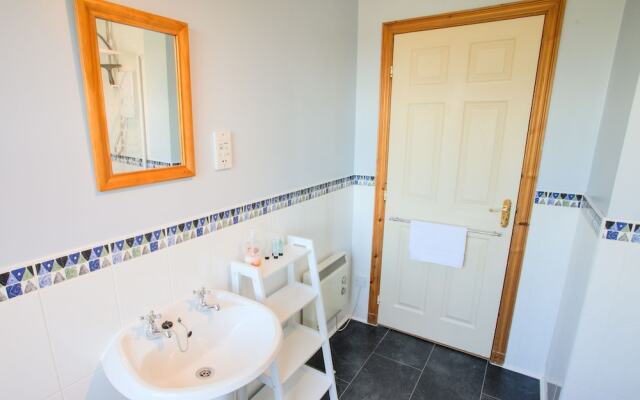 Knightsridge House Apartment