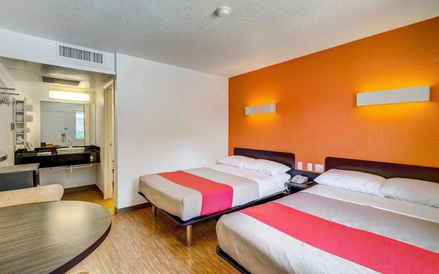 Motel 6 Thornton, CO