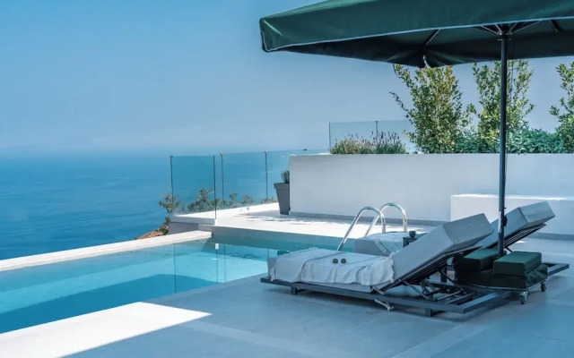 Anadeo Villas & Suites
