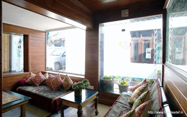 Hotel SADAF
