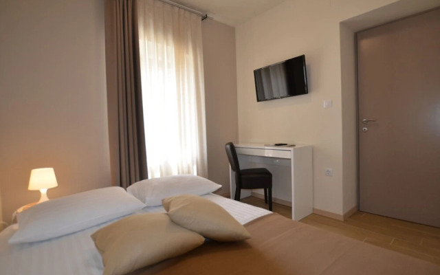 Tranquil Getaway With Shared Pool in Bale