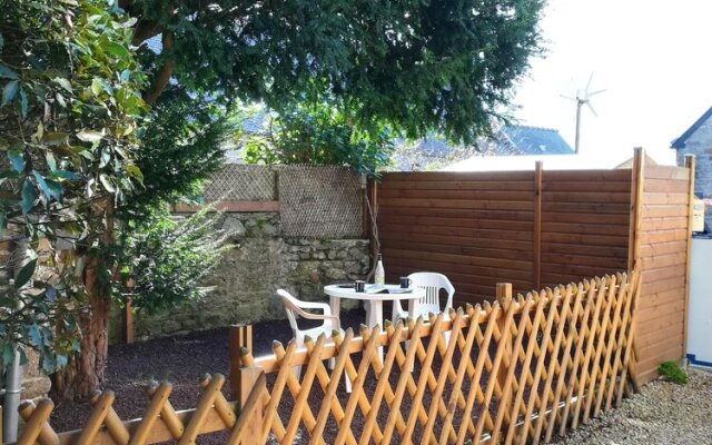 House With one Bedroom in Saint-jacut-de-la-mer, With Enclosed Garden and Wifi - 30 m From the Beach