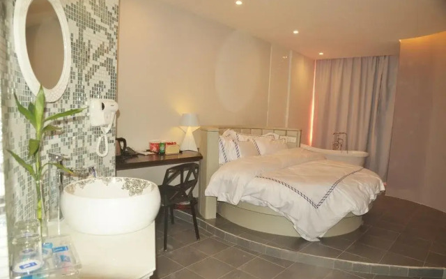 Rudong Y Hotel