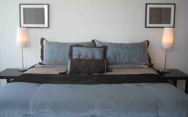 Chicago Downtown Condo - Michigan Ave Suite ID 14-15